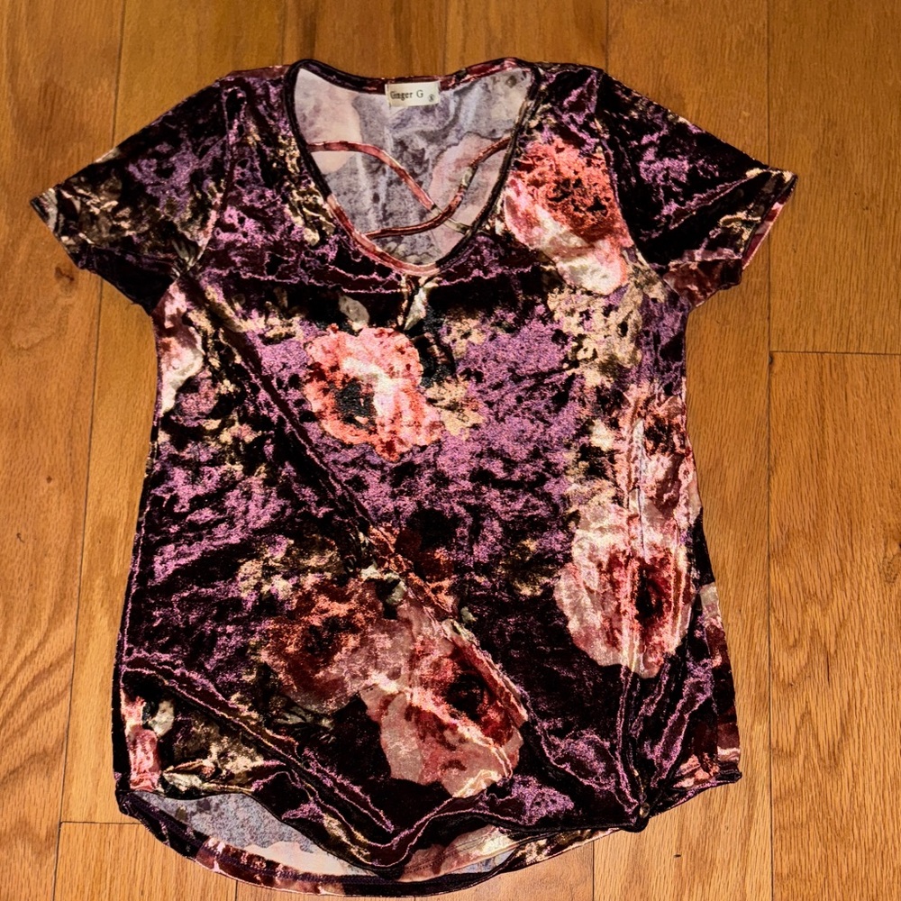 Floral Velvet Short Sleeve Top
